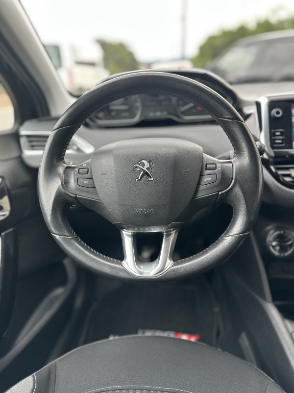 Peugeot 208 — 22