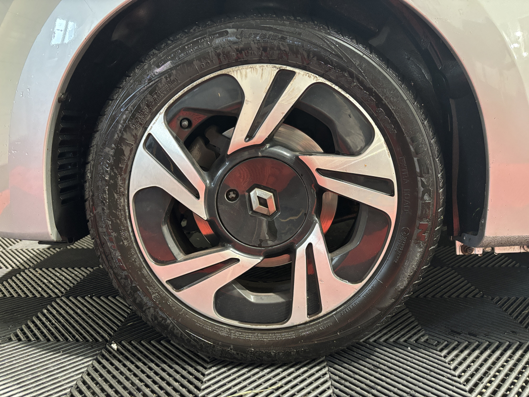 Renault Twingo — 9
