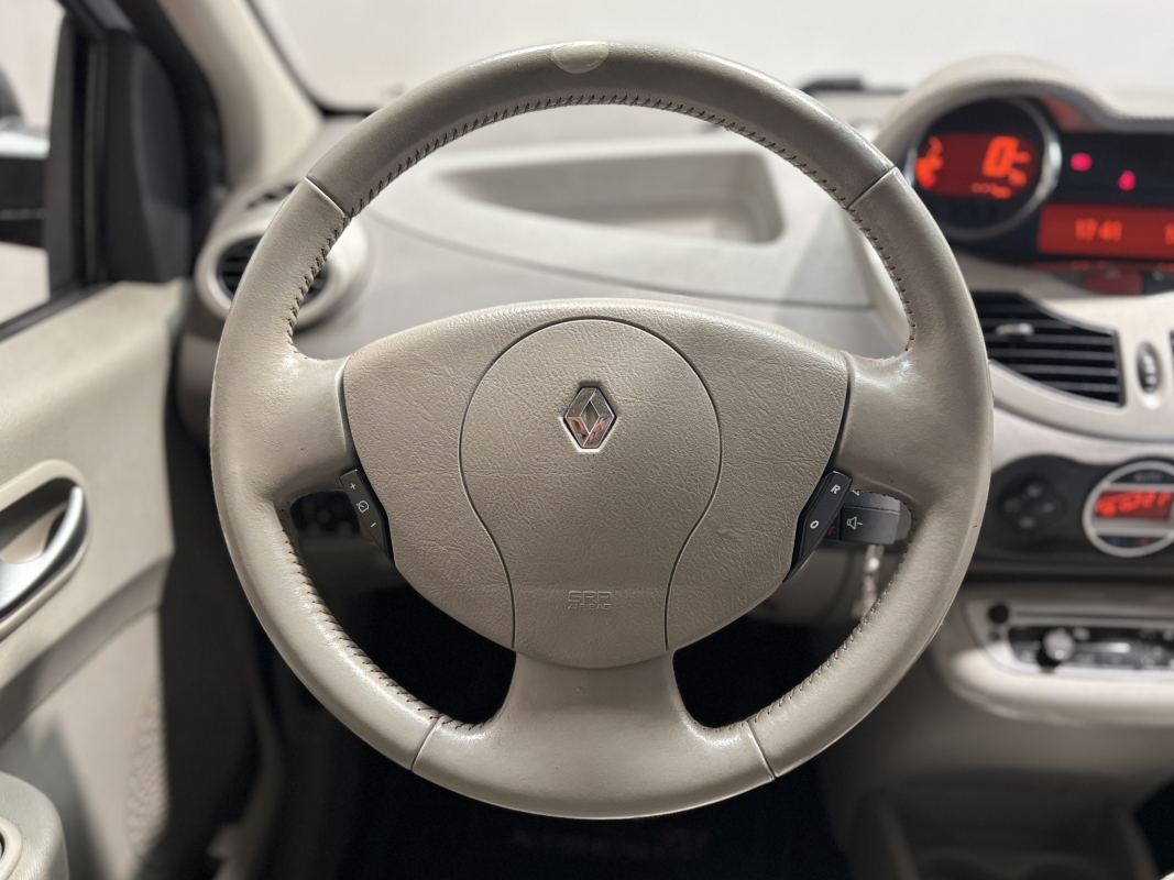 Renault Twingo — 17