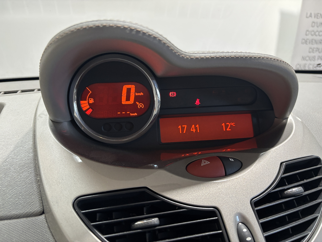 Renault Twingo — 18
