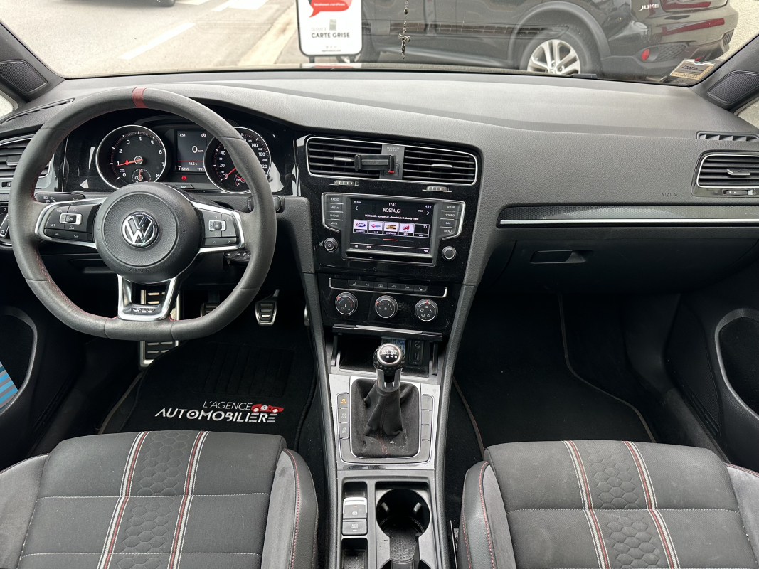 Volkswagen Golf — 14