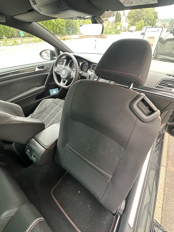 Volkswagen Golf — 19