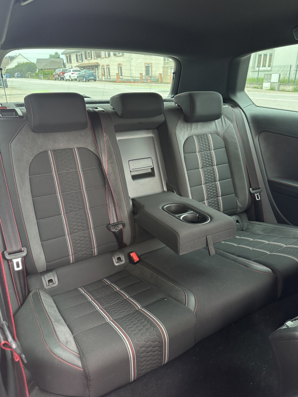 Volkswagen Golf — 18