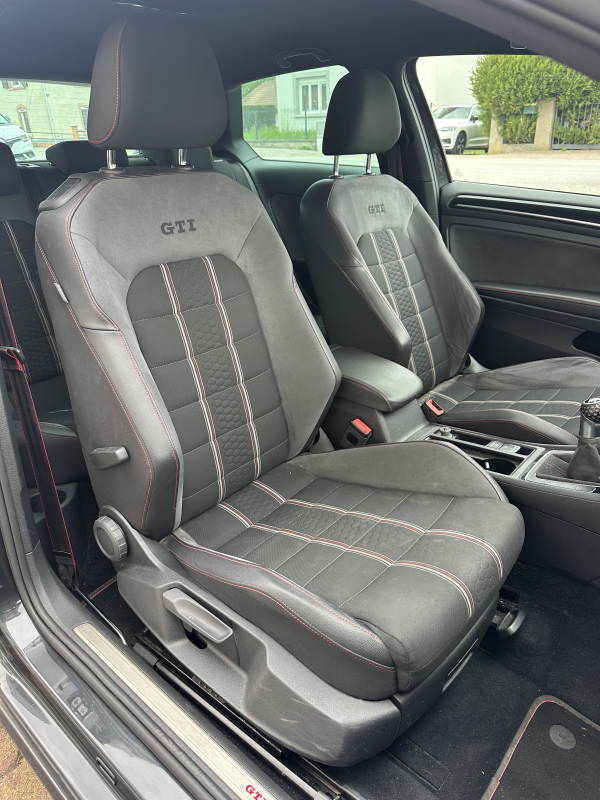 Volkswagen Golf — 15