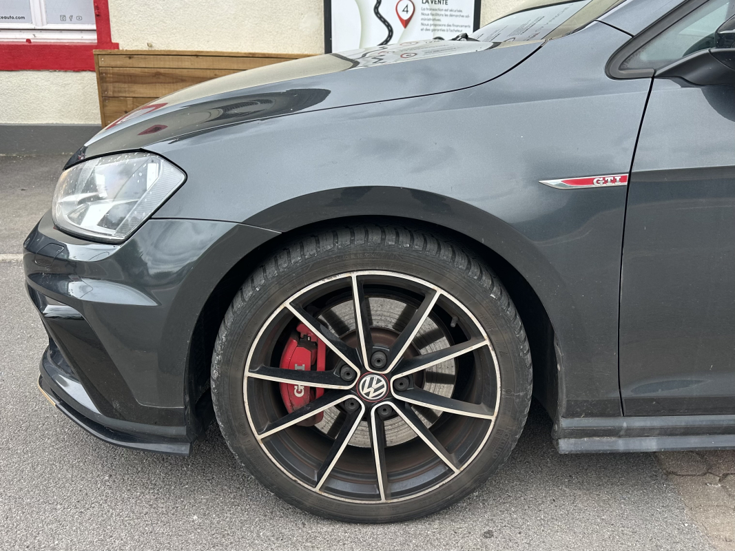 Volkswagen Golf — 9