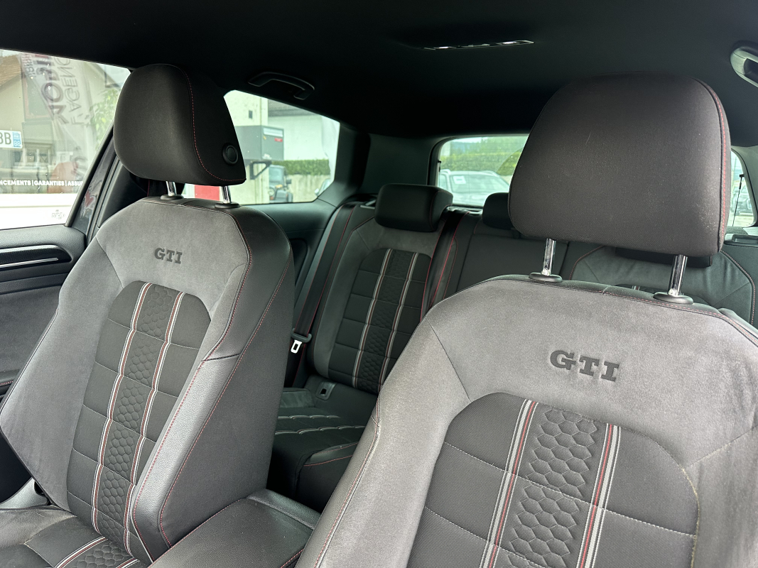 Volkswagen Golf — 27