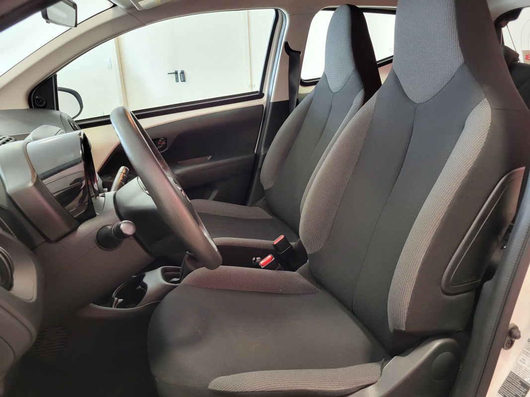Toyota Toyota Aygo 2 — 10