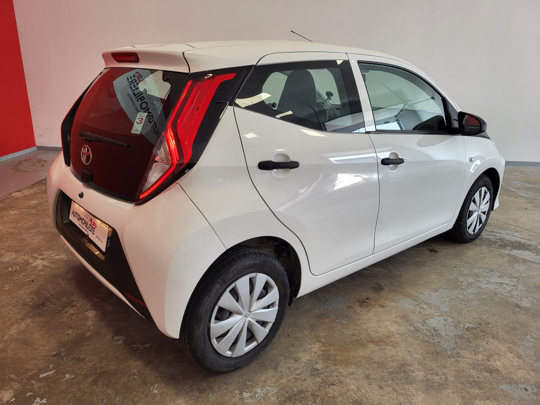 Toyota Toyota Aygo 2 — 7