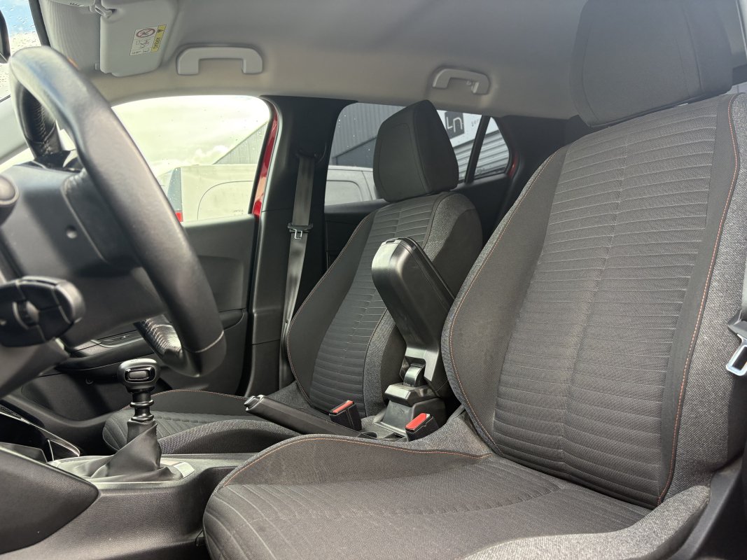 Peugeot 2008 — 10