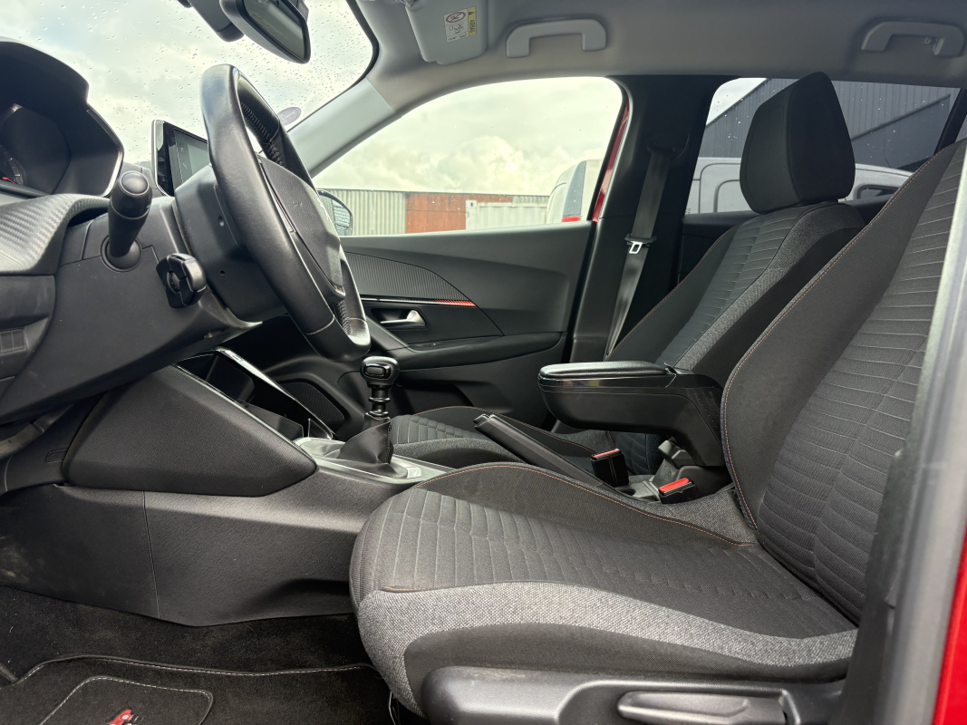 Peugeot 2008 — 11