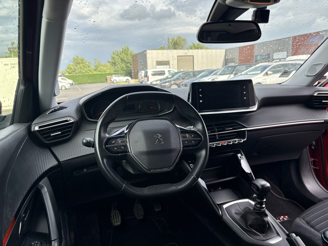 Peugeot 2008 — 12