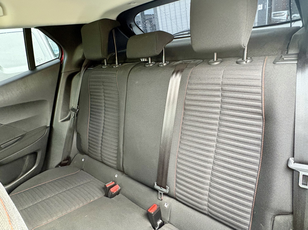 Peugeot 2008 — 16