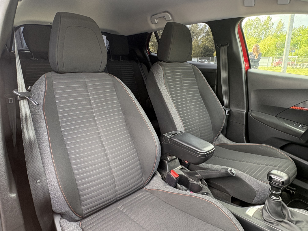 Peugeot 2008 — 23