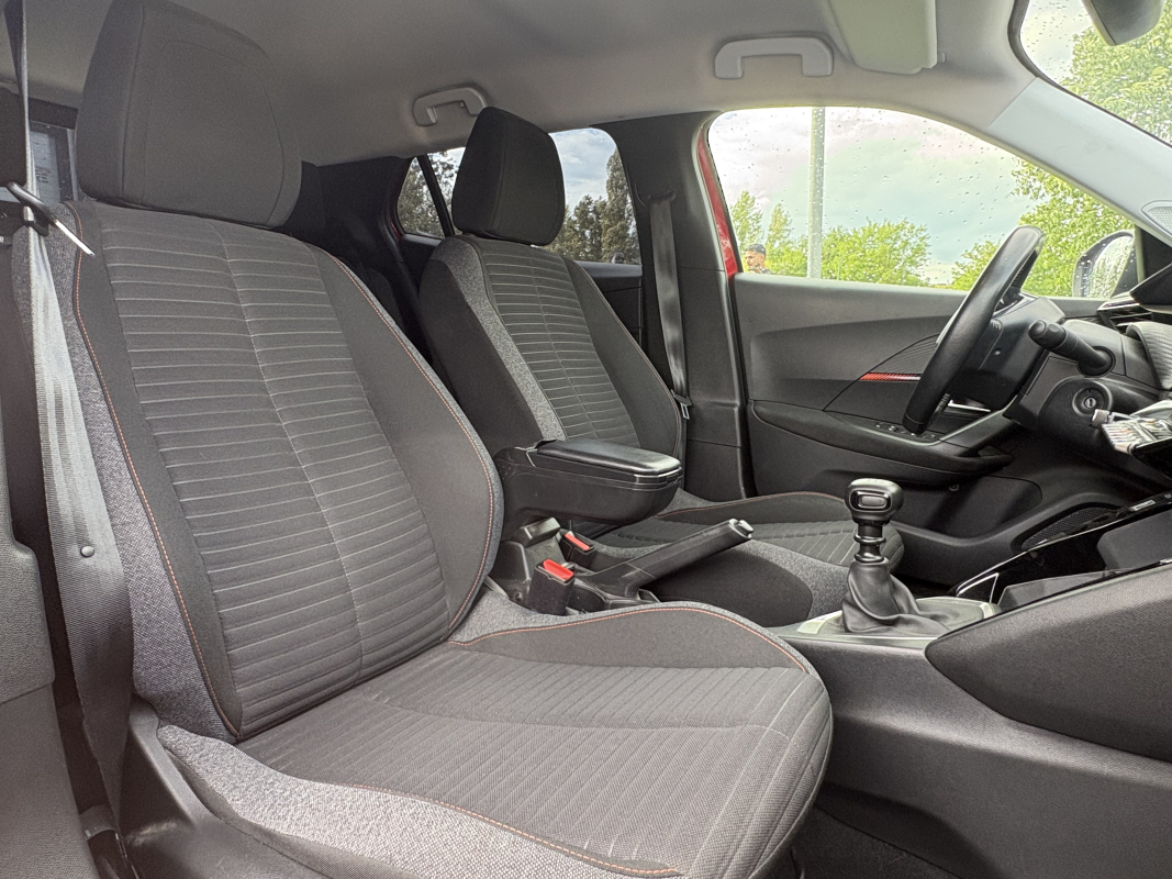 Peugeot 2008 — 24