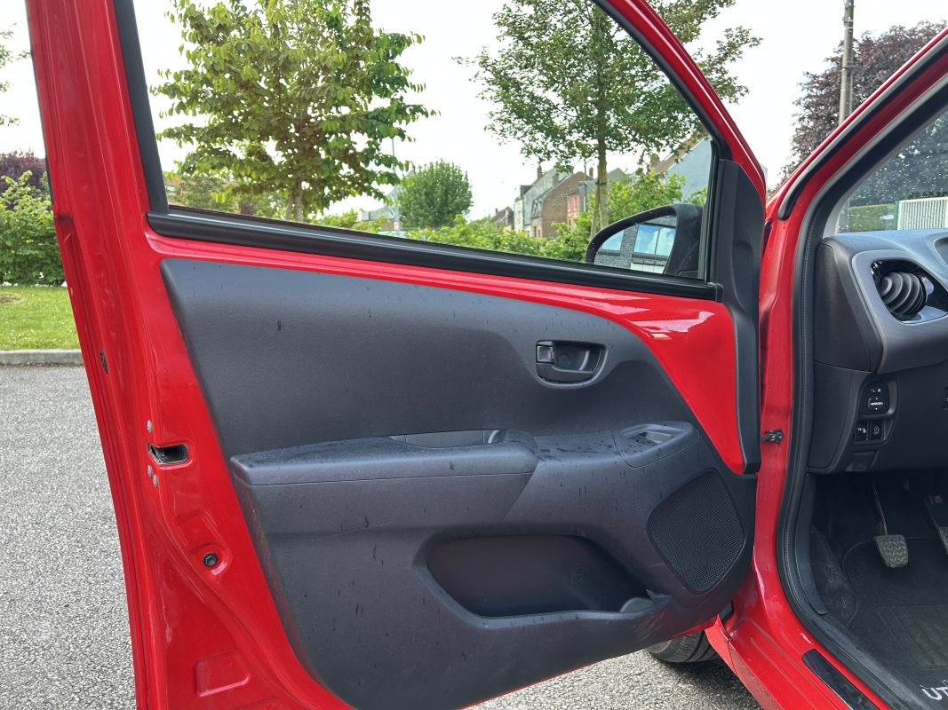 Peugeot 108 — 12