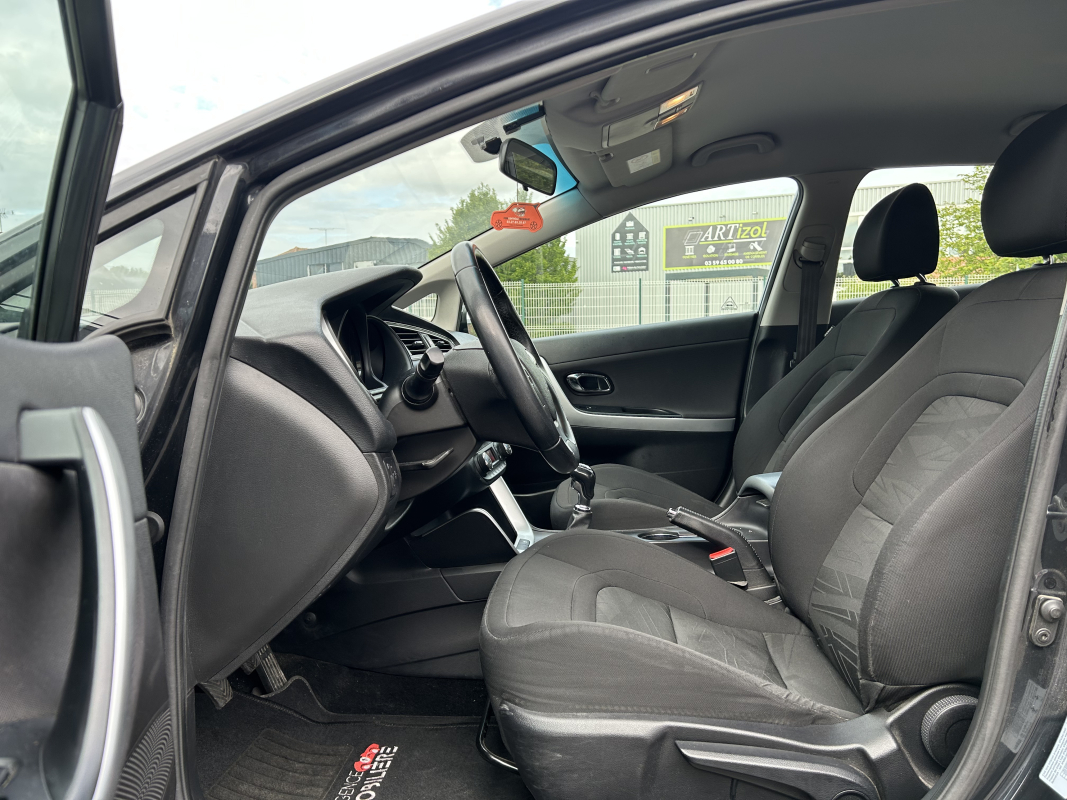 Kia Cee'd — 14