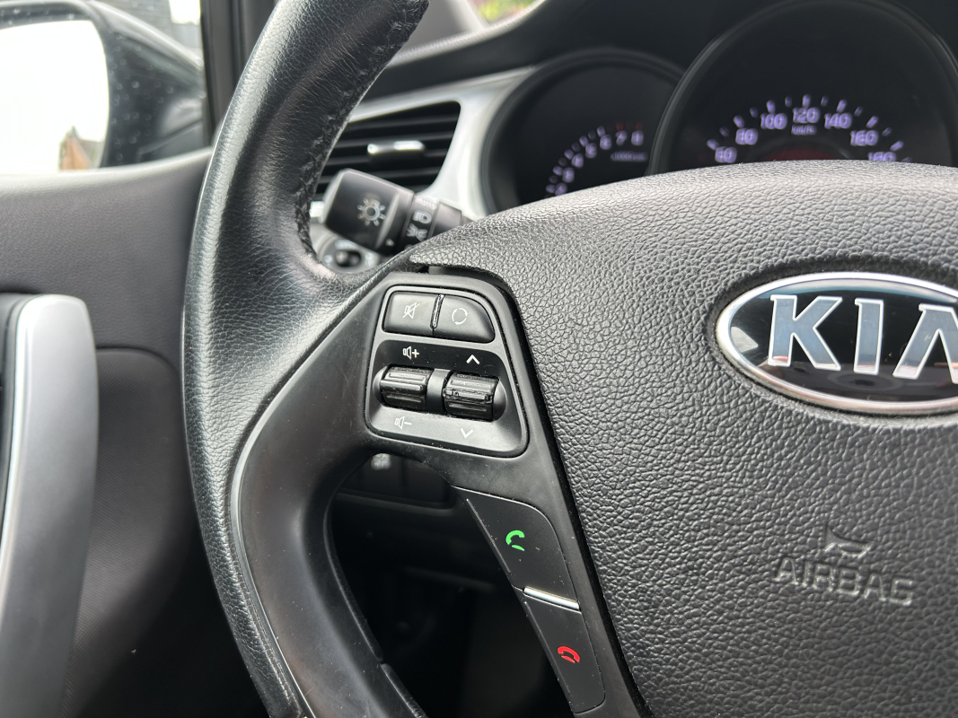 Kia Cee'd — 17