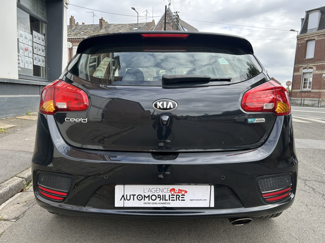 Kia Cee'd — 11