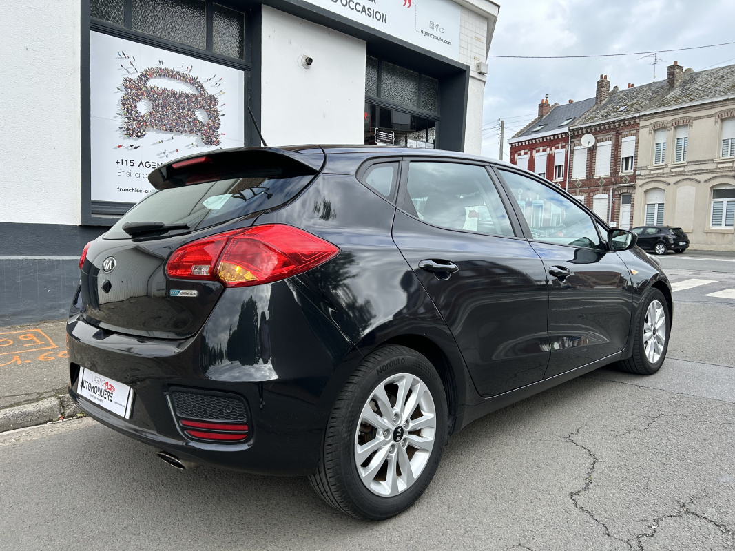 Kia Cee'd — 10