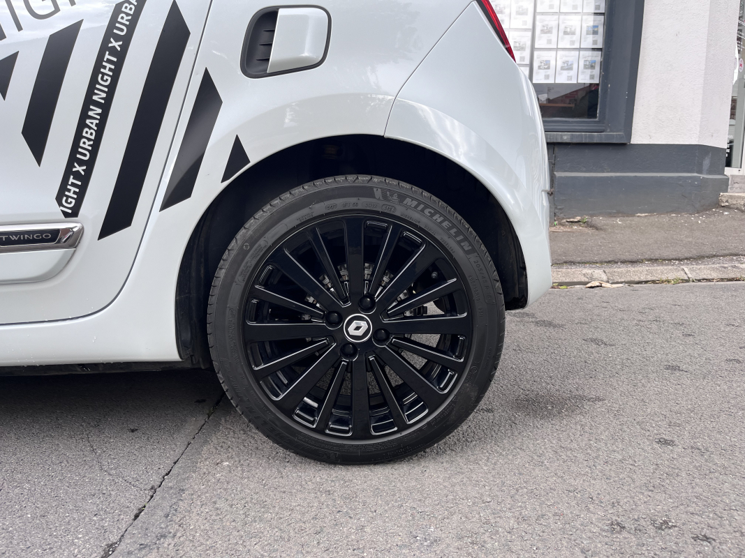 Renault Renault Twingo 3 — 32