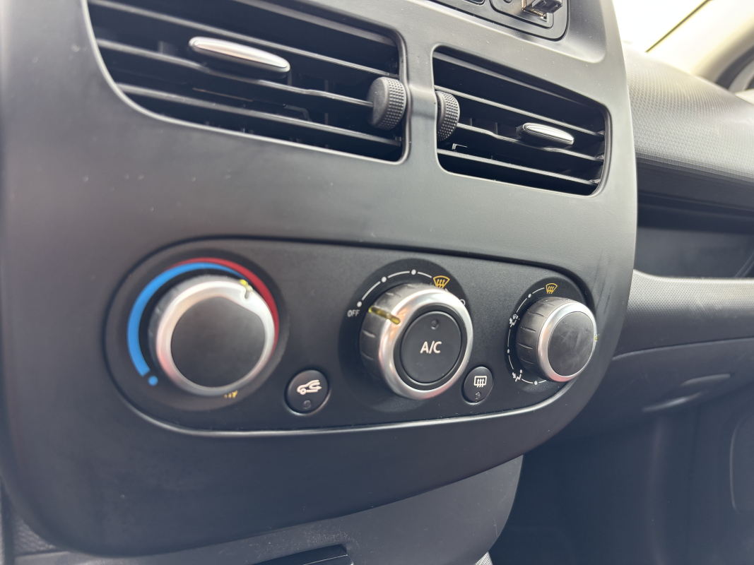 Renault Clio — 17