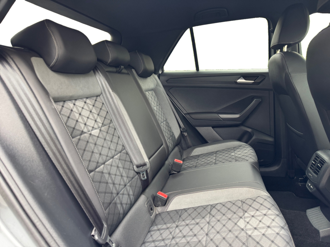 Volkswagen T-roc — 18
