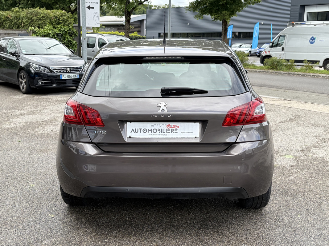Peugeot 308 — 5
