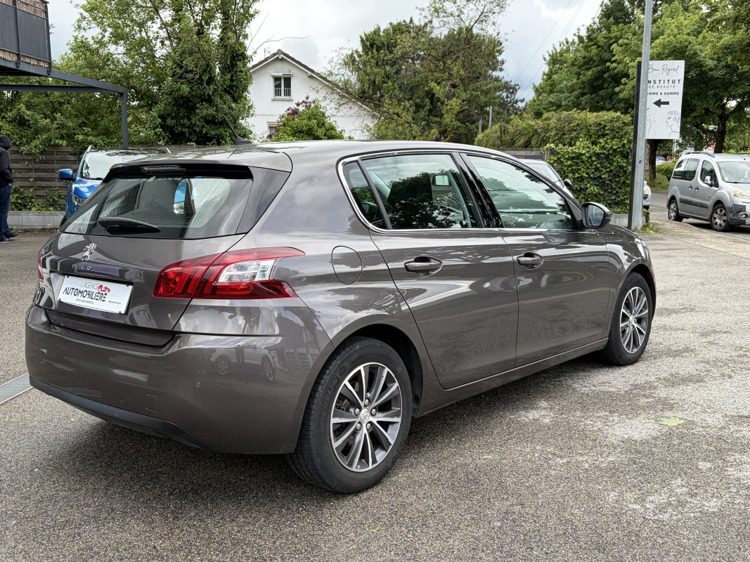 Peugeot 308 — 6