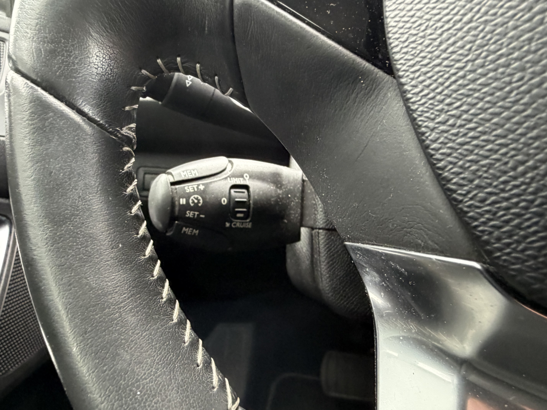 Peugeot 308 — 10