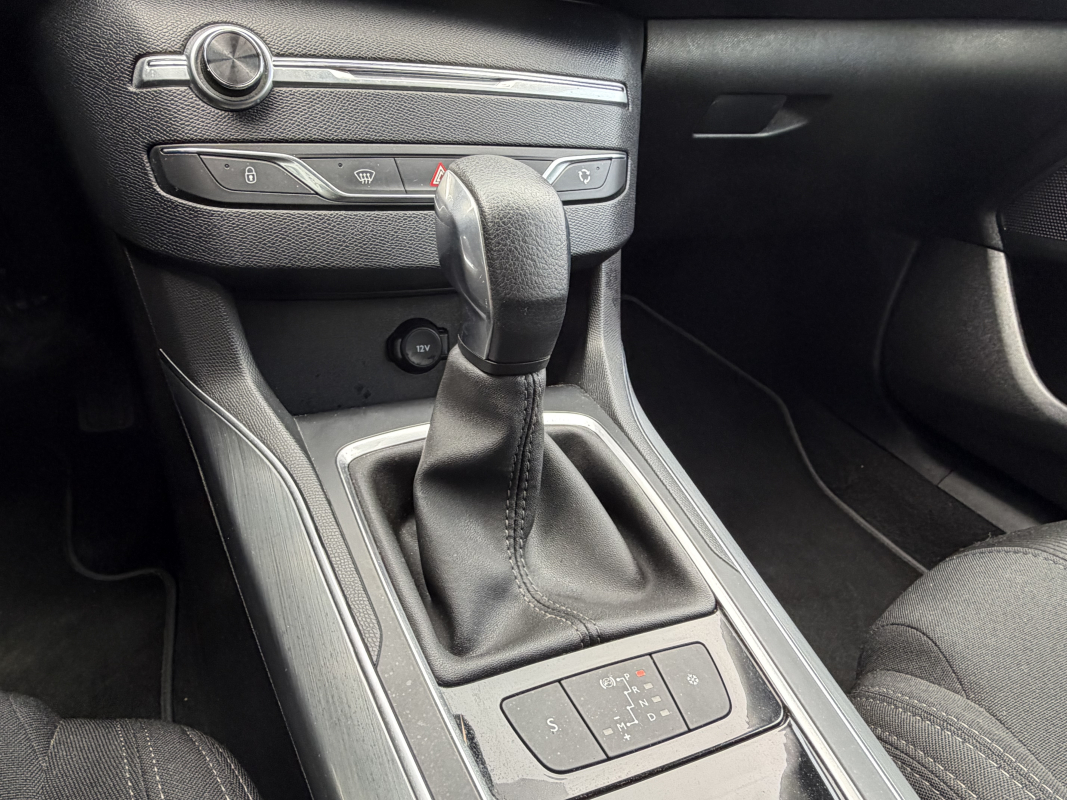 Peugeot 308 — 13