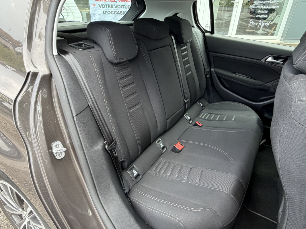 Peugeot 308 — 16