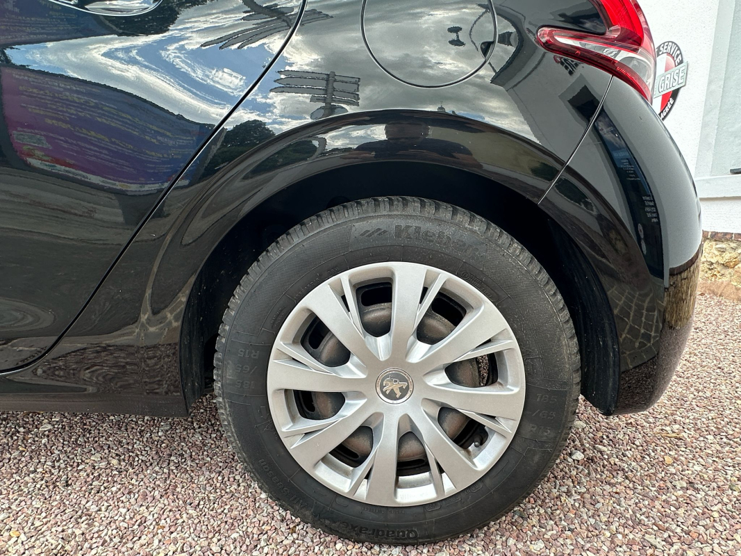Peugeot 208 — 25