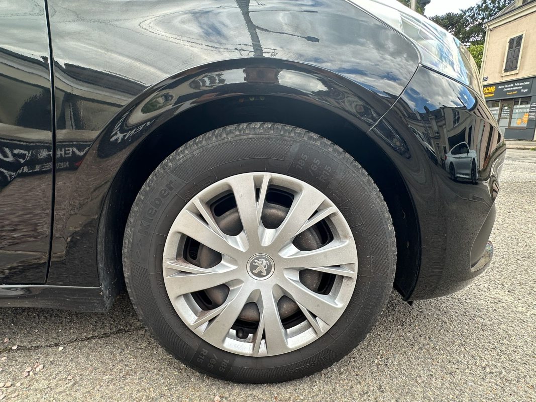 Peugeot 208 — 27