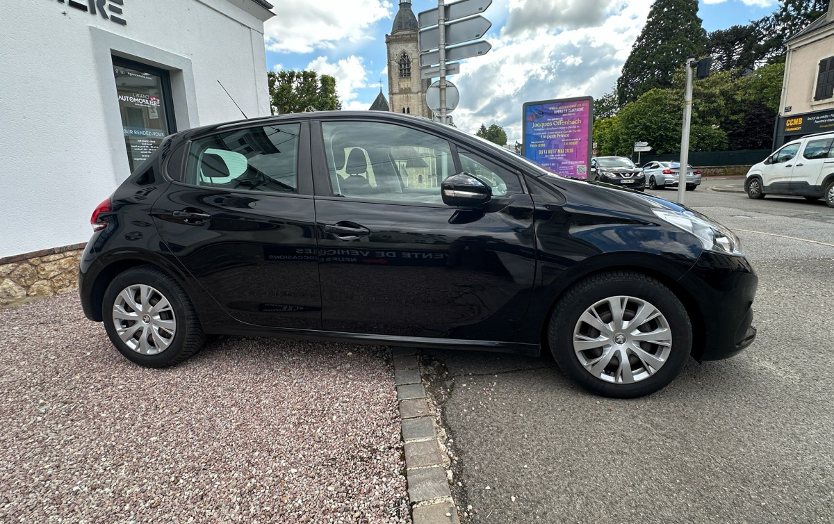 Peugeot 208 — 6