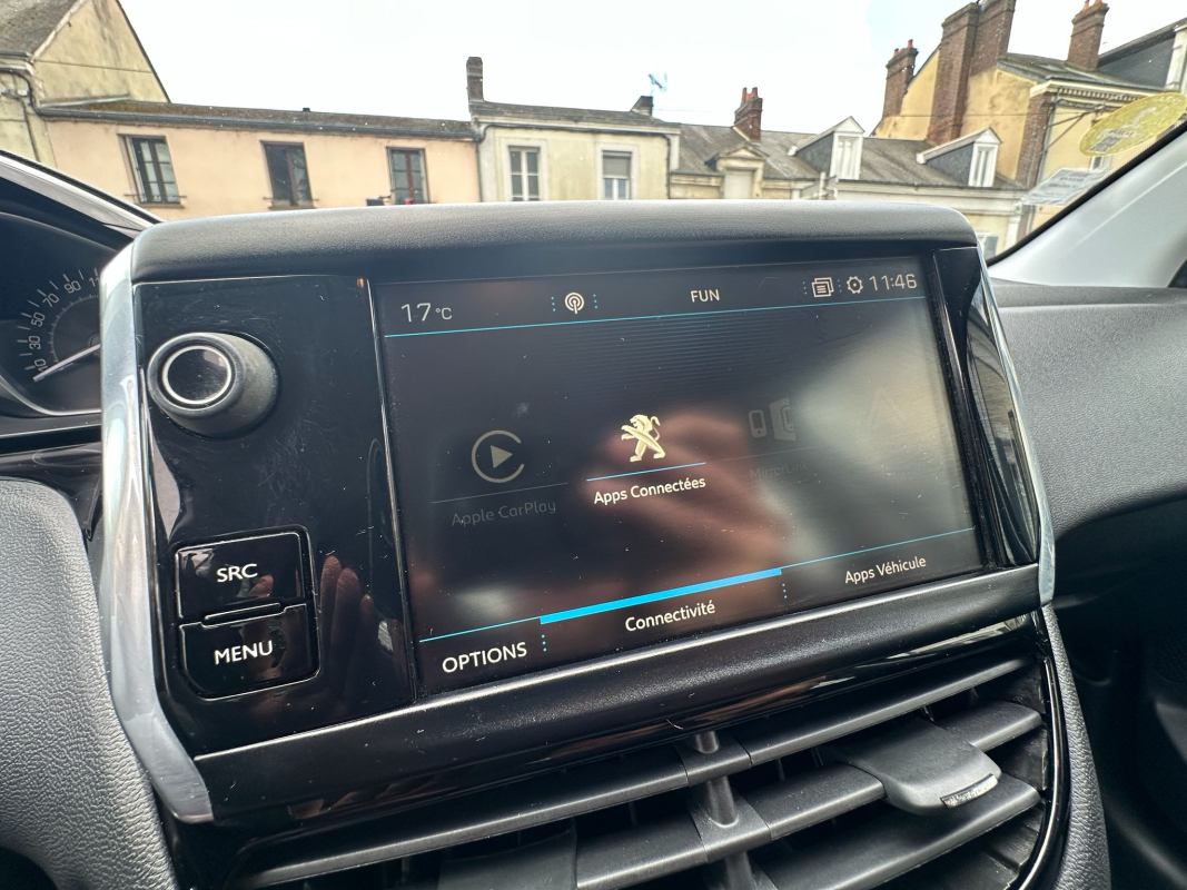 Peugeot 208 — 16