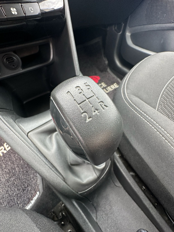 Peugeot 208 — 20