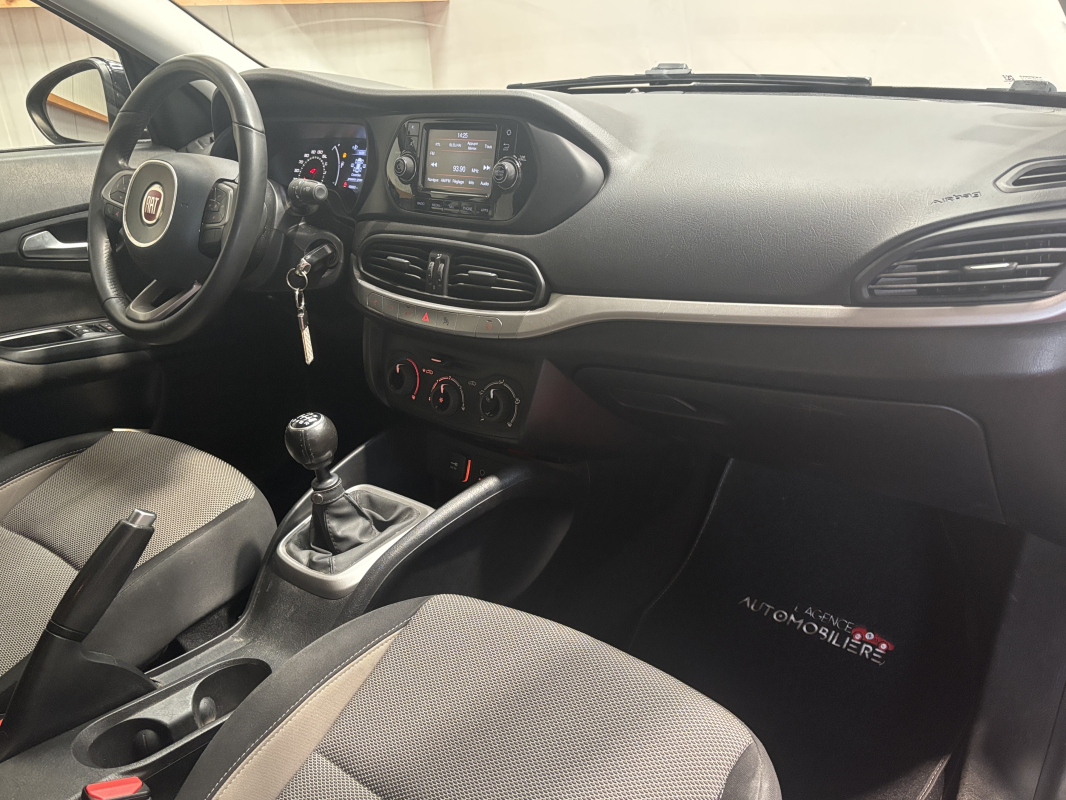 Fiat Tipo — 12