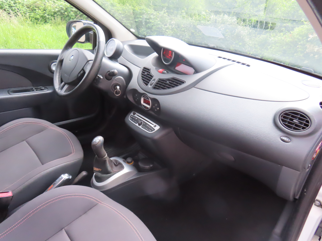 Renault Twingo — 12