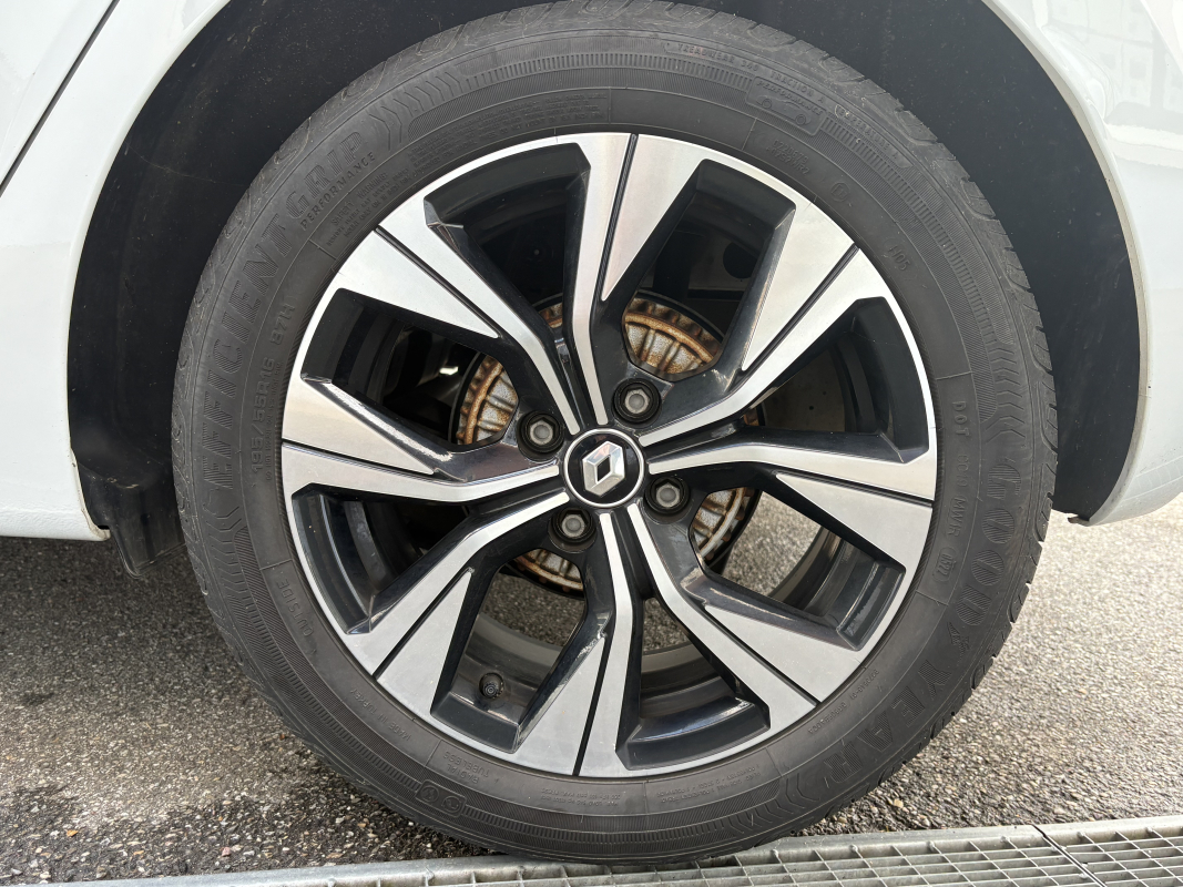 Renault Clio — 31
