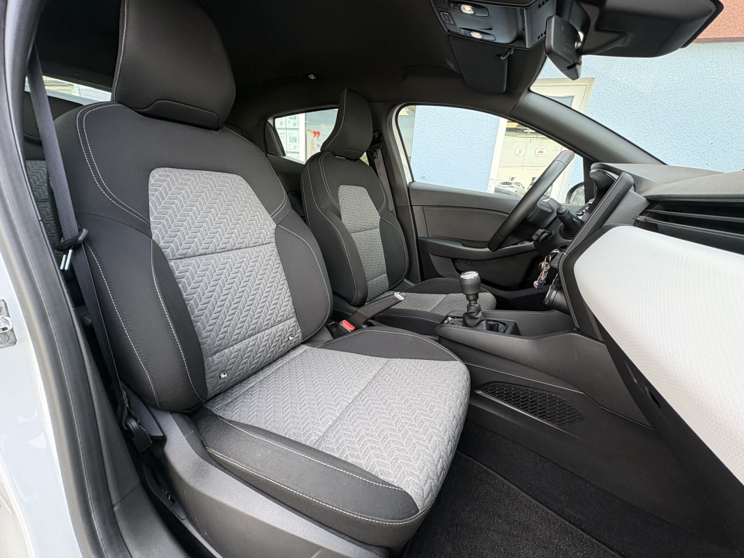 Renault Clio — 12