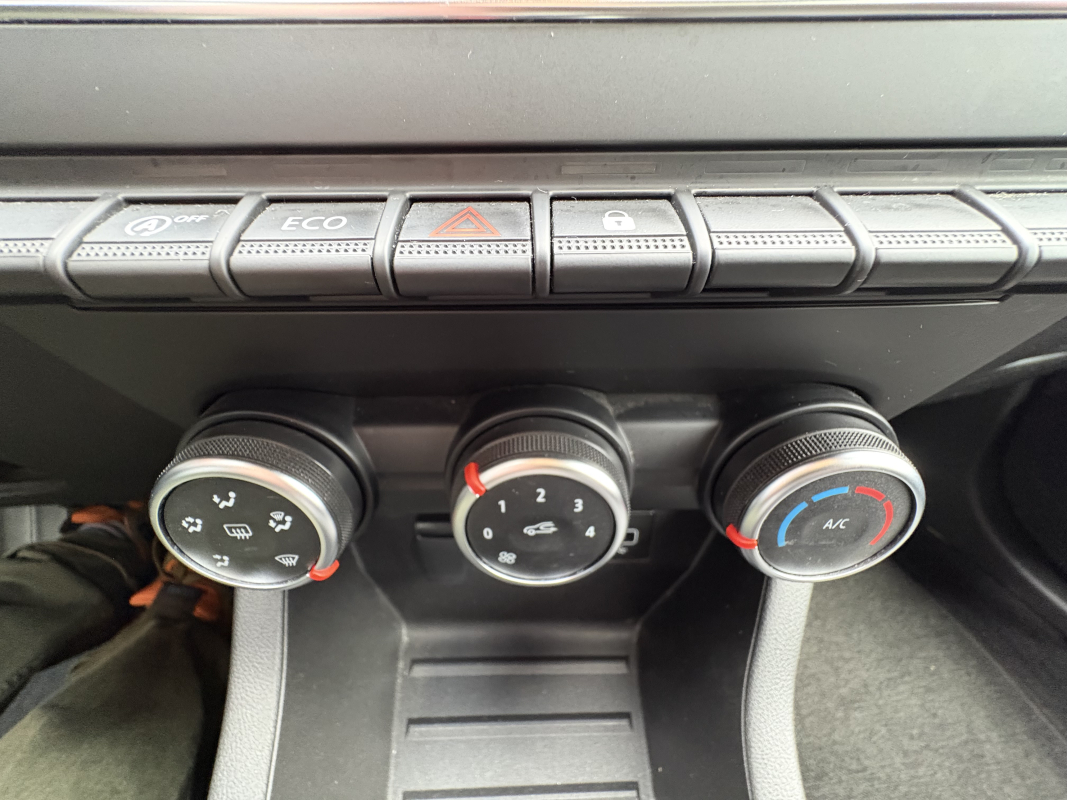 Renault Clio — 24