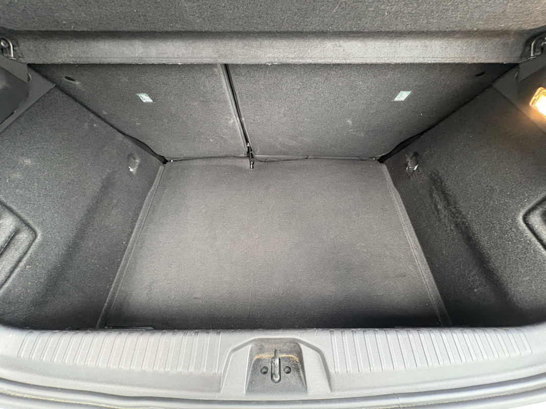 Renault Clio — 17