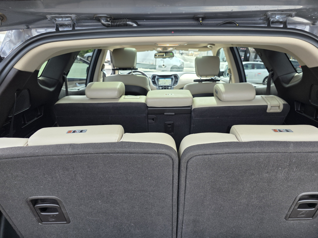 Hyundai Santa Fe — 16