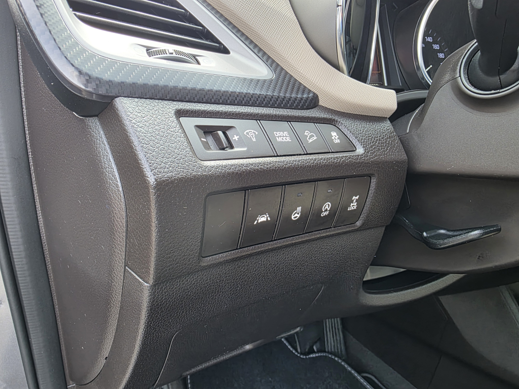 Hyundai Santa Fe — 33