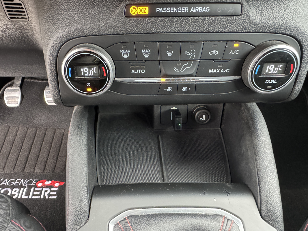 Ford Focus — 15