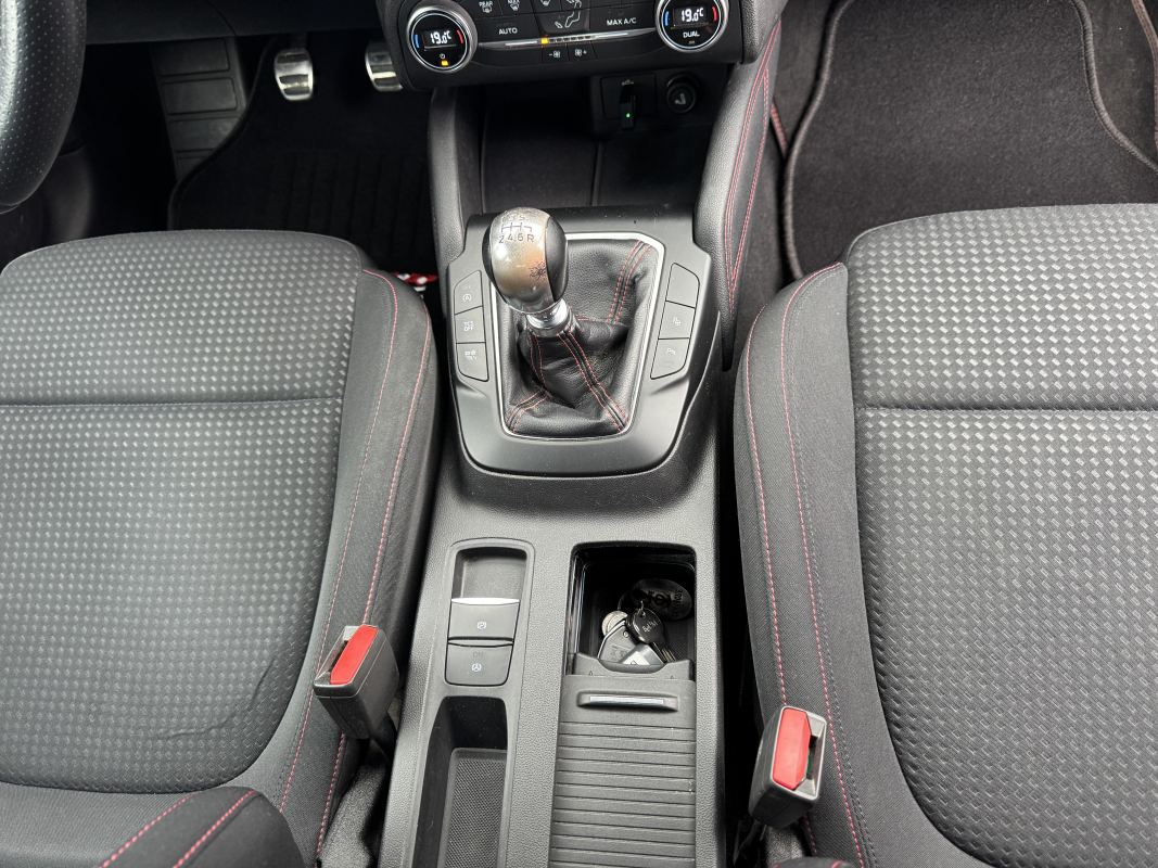 Ford Focus — 16