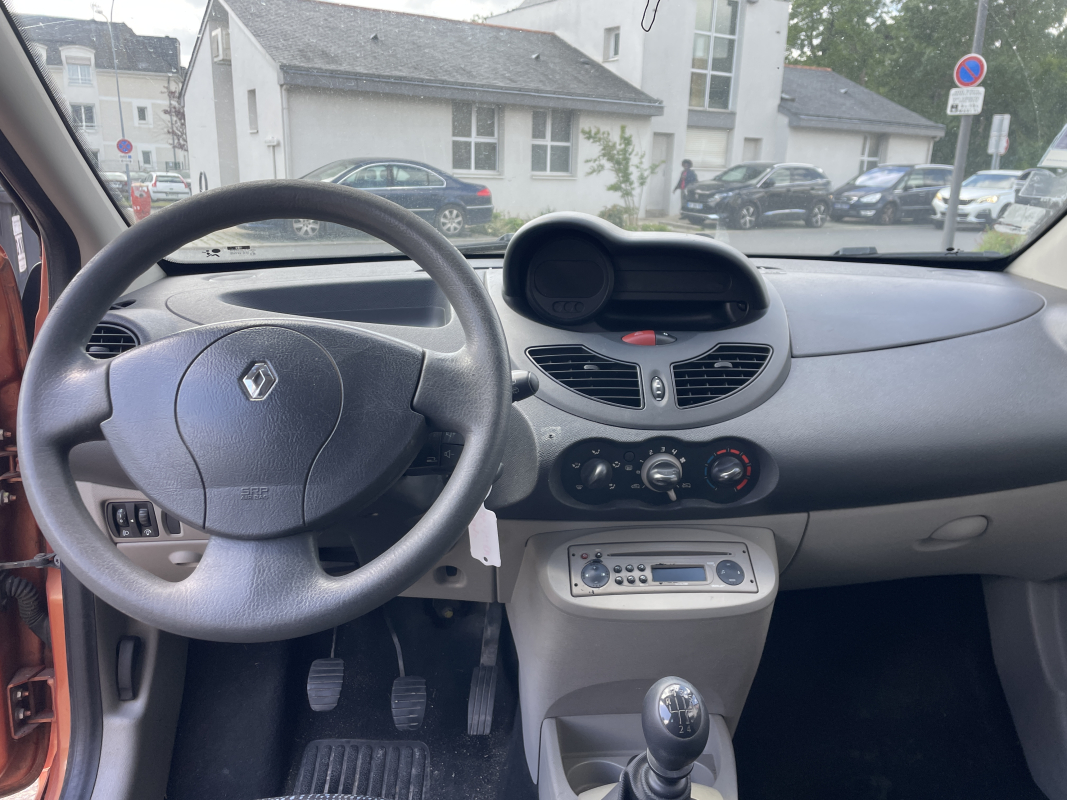 Renault Twingo — 9