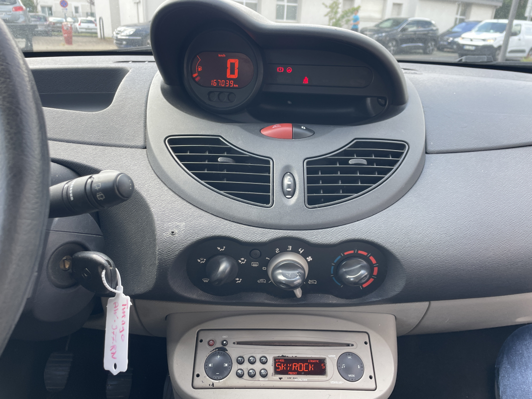 Renault Twingo — 14