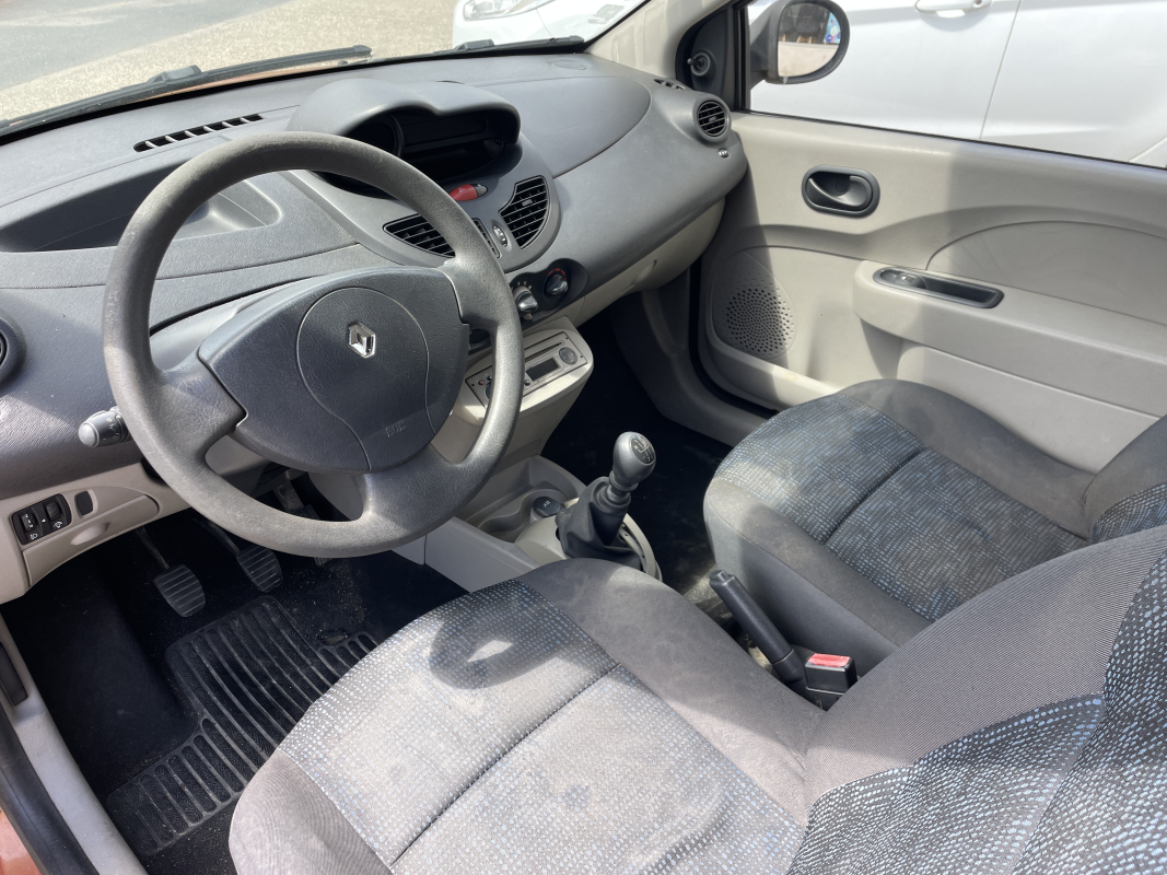 Renault Twingo — 8