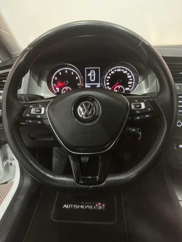 Volkswagen Golf — 25